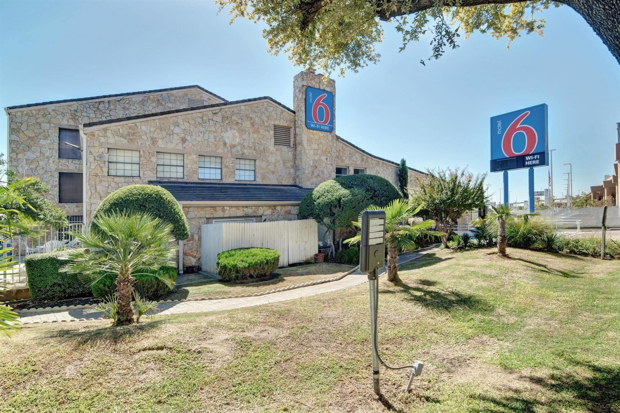 Motel 6-Dallas, Tx - Forest Lane Exterior foto